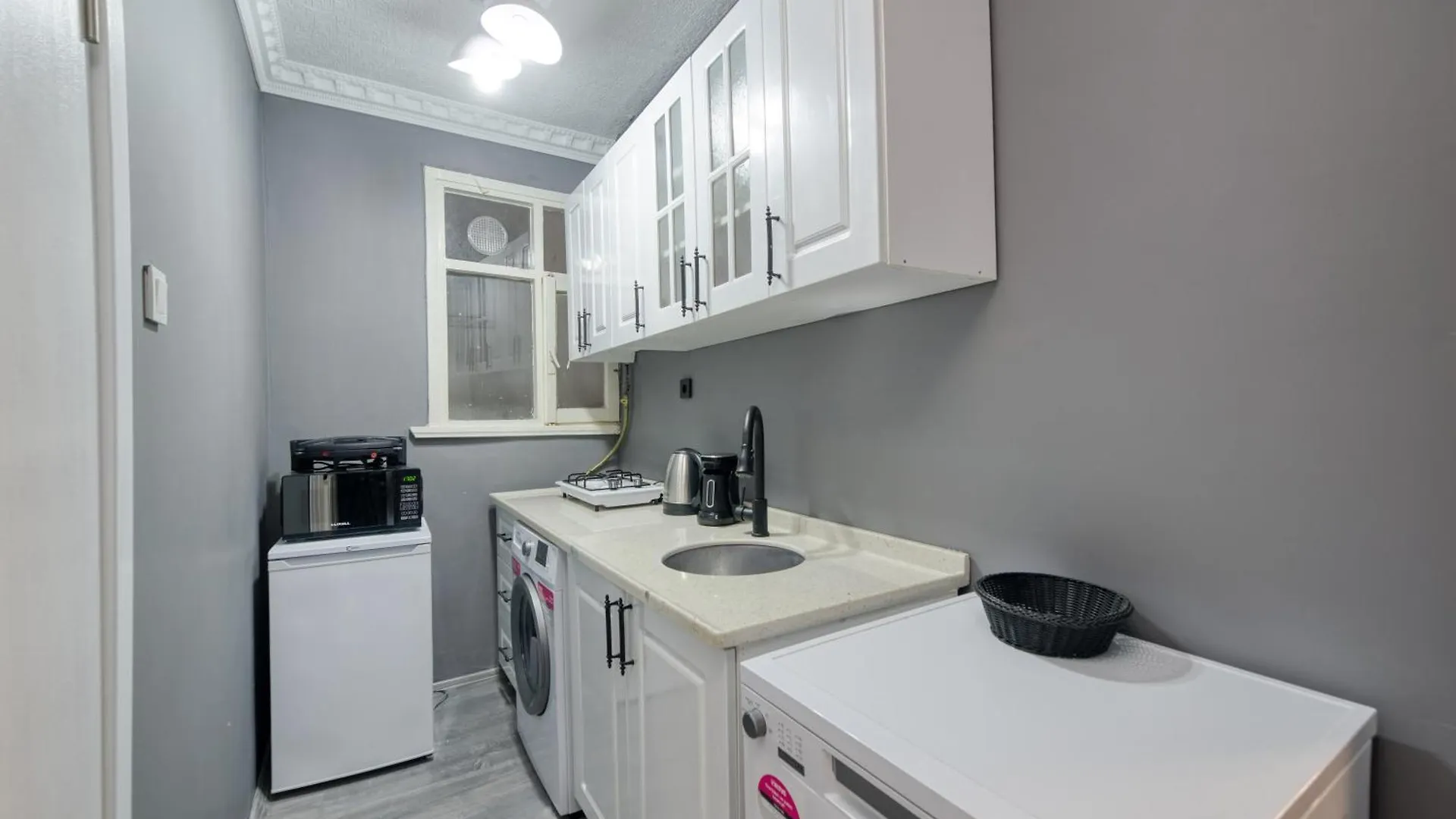 Blue White House Apartment Istanbul 0*,